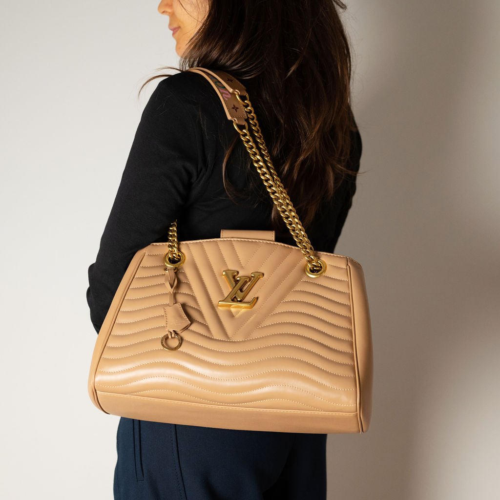 Second hand Louis Vuitton New Wave Chain Smooth Calfskin Leather Quilted Tote Shoulder Bag Noisette - Tabita Bags