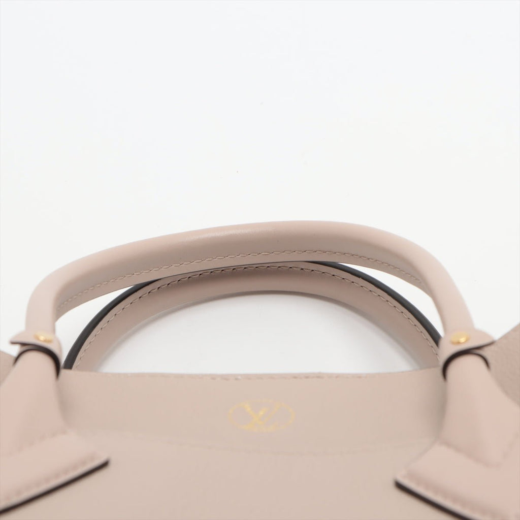 Second hand Louis Vuitton On My Side MM Monogram Sides Leather 2 - Ways Tote Bag Monogram - Tabita Bags