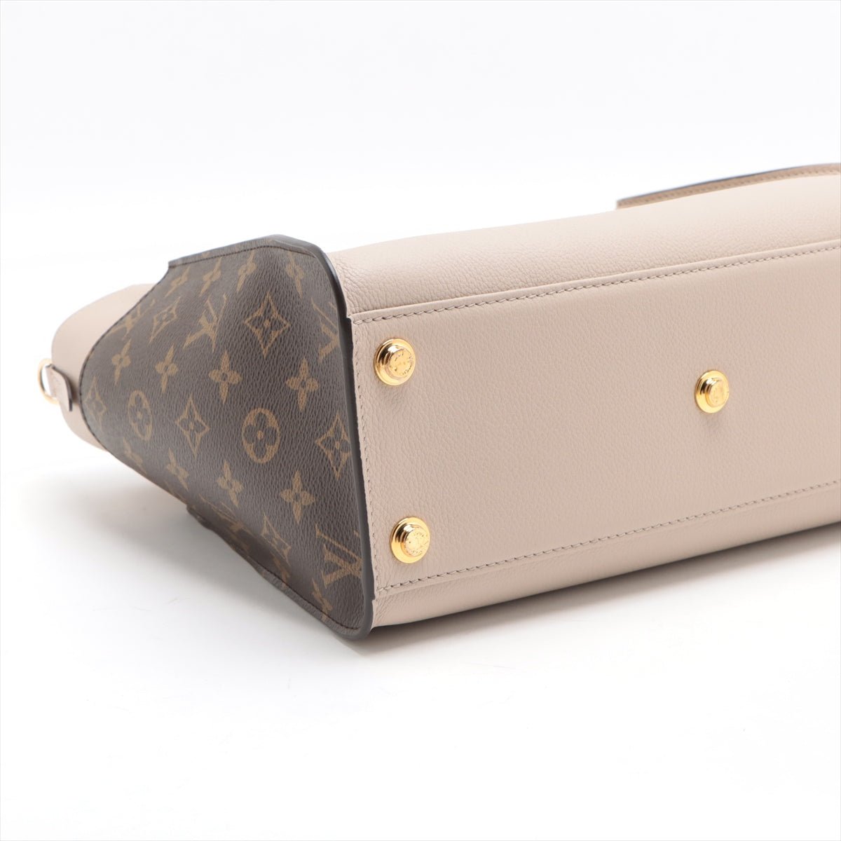 Second hand Louis Vuitton On My Side MM Monogram Sides Leather 2 - Ways Tote Bag Monogram - Tabita Bags