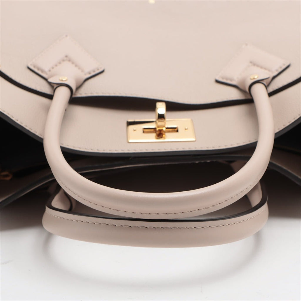 Second hand Louis Vuitton On My Side MM Monogram Sides Leather 2 - Ways Tote Bag Monogram - Tabita Bags