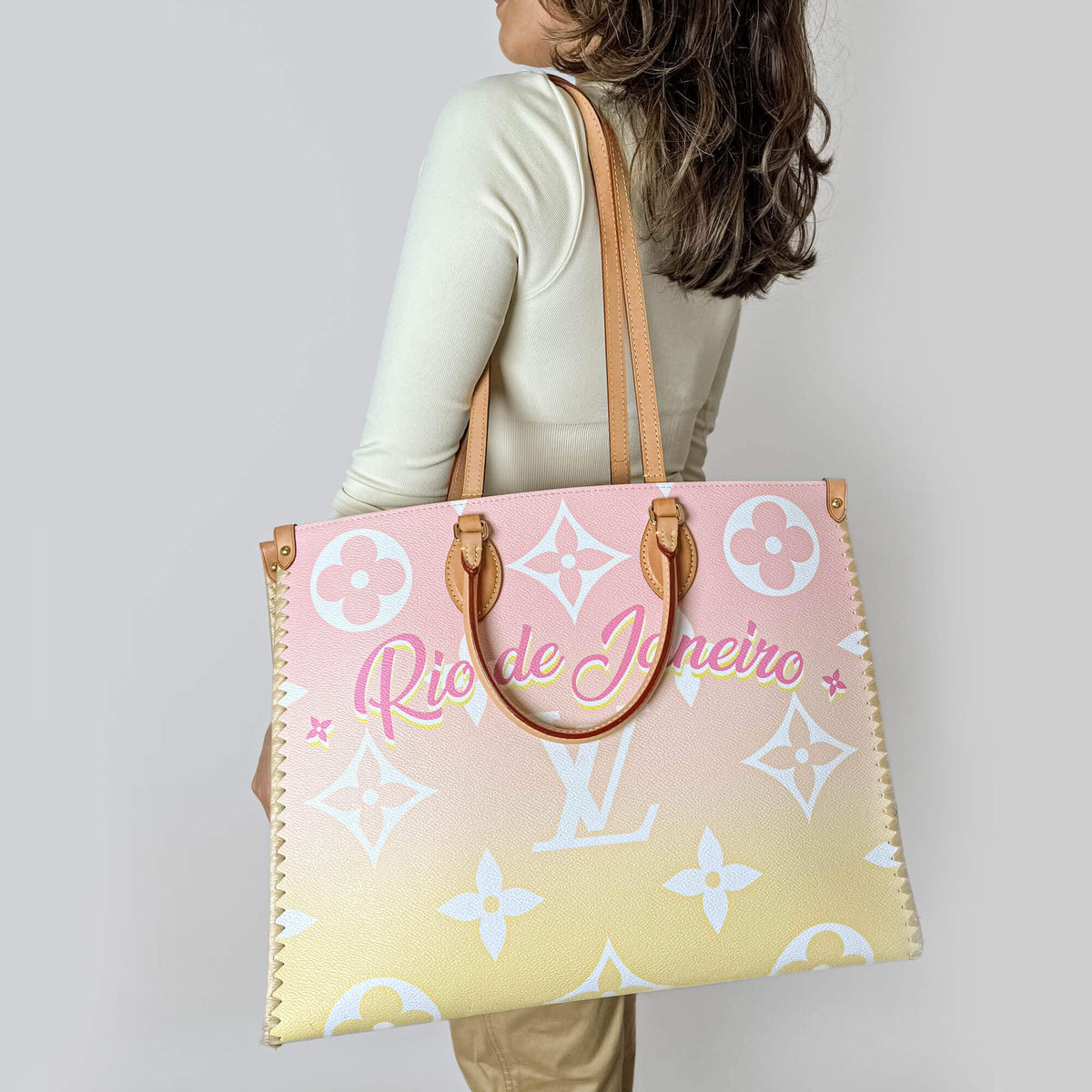 Second hand Louis Vuitton Onthego GM By The Pool Canvas Shopper Handbag Giant monogram - Tabita Bags