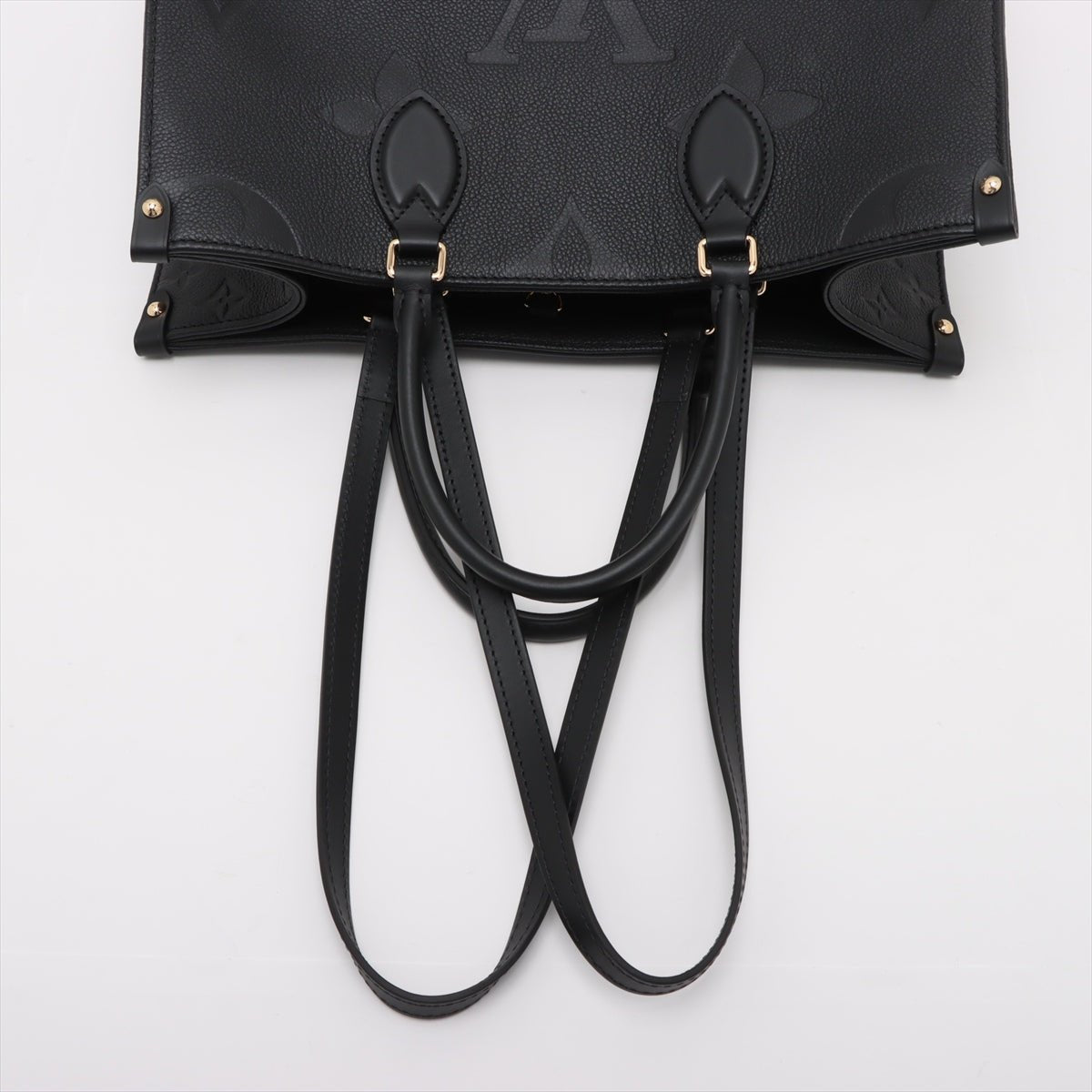 Second hand Louis Vuitton Onthego MM Calfskin Grained Leather Empreinte Tote Shoulder Bag Giant monogram - Tabita Bags