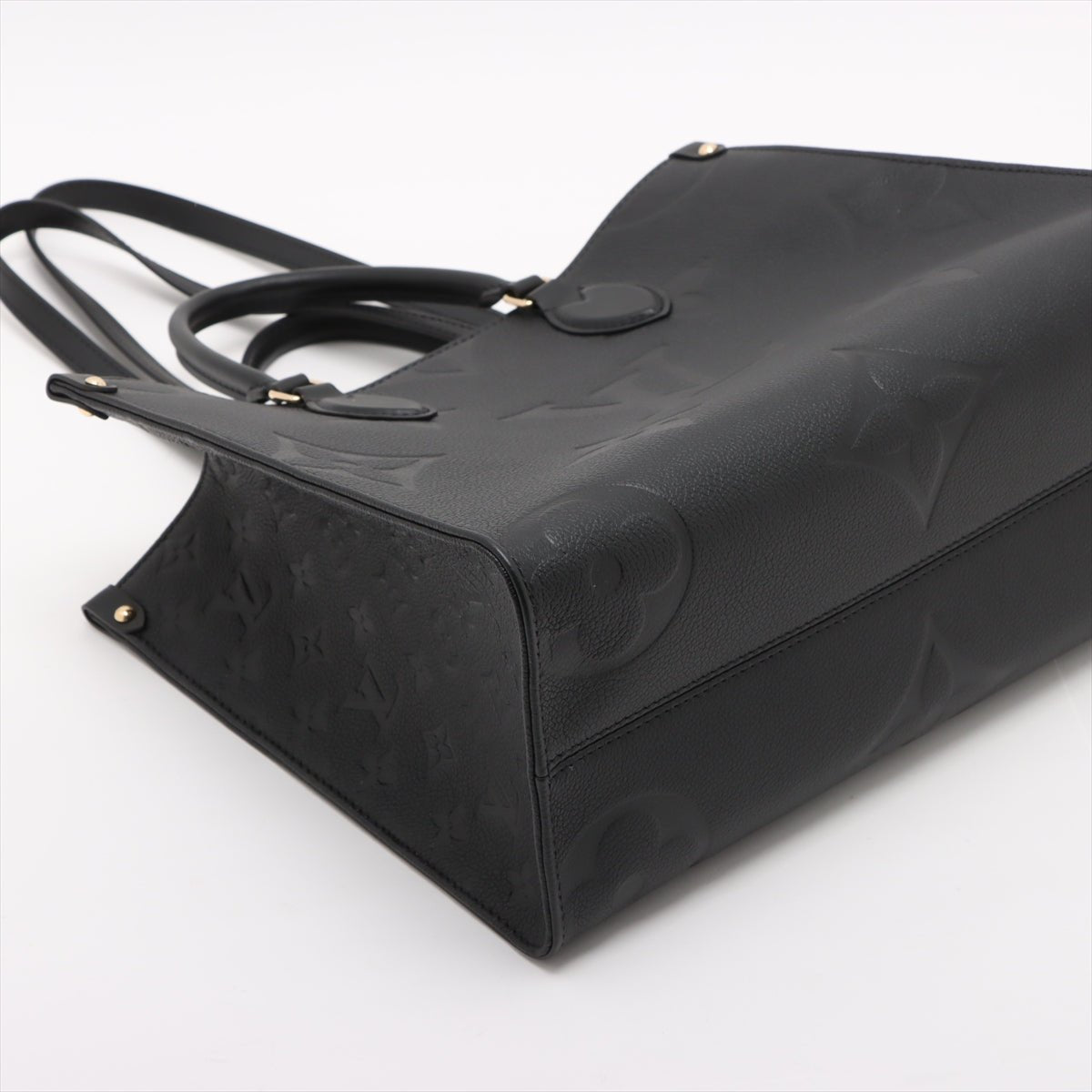 Second hand Louis Vuitton Onthego MM Calfskin Grained Leather Empreinte Tote Shoulder Bag Giant monogram - Tabita Bags