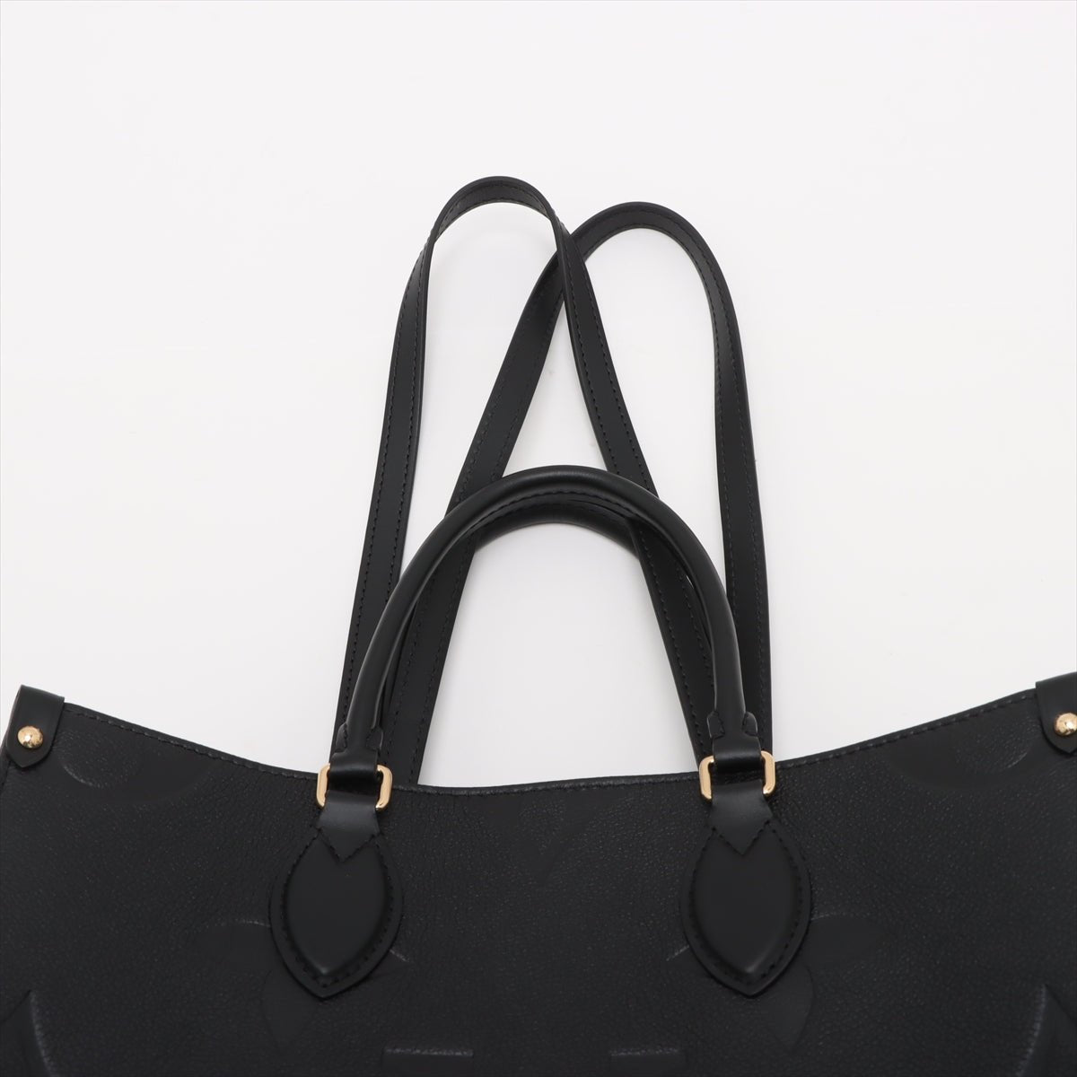 Second hand Louis Vuitton Onthego MM Calfskin Grained Leather Empreinte Tote Shoulder Bag Giant monogram - Tabita Bags