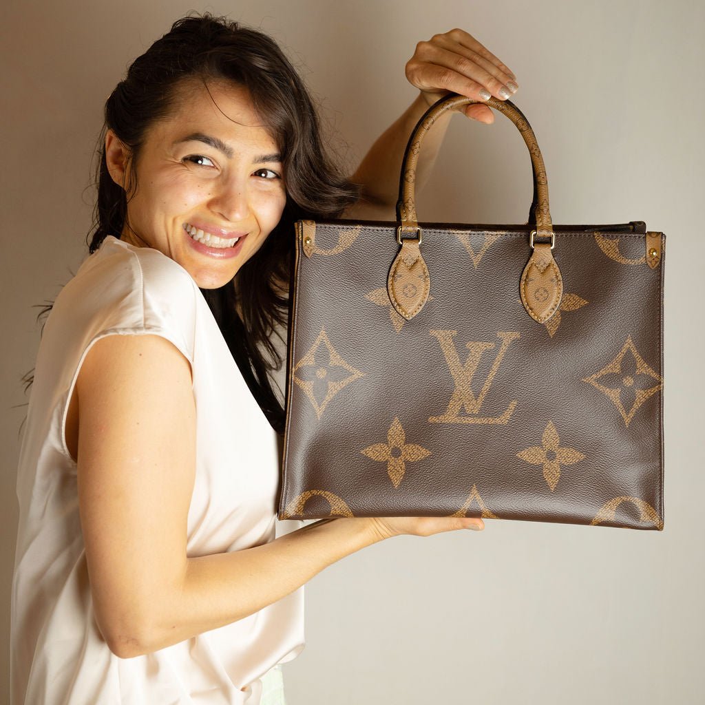 Second hand Louis Vuitton Onthego MM Canvas Monogram Giant Tote Shoulder Bag Monogram Reverse - Tabita Bags