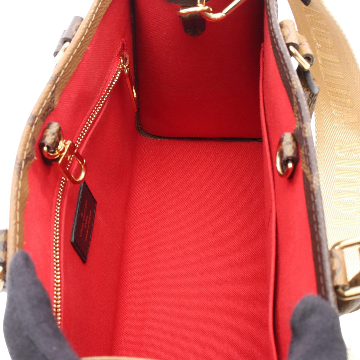 Second hand Louis Vuitton Onthego PM Canvas Monogram Shopper Handbag Giant Monogram - Tabita Bags