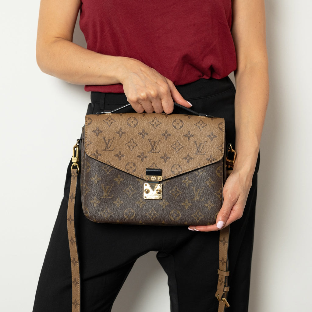 Second hand Louis Vuitton Pochette Métis Canvas 2 - Ways Flap Crossbody Monogram Reverse - Tabita Bags