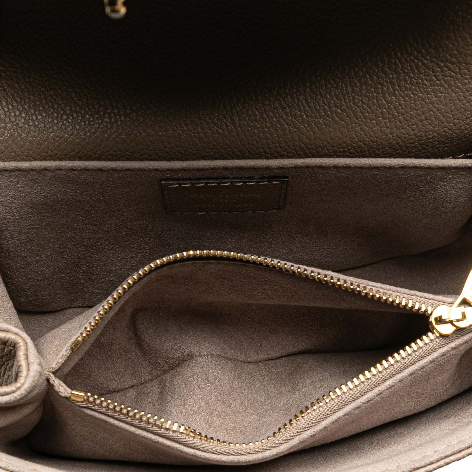 Second hand Louis Vuitton Pochette Métis Canvas East West Flap Crossbody Monogram - Tabita Bags