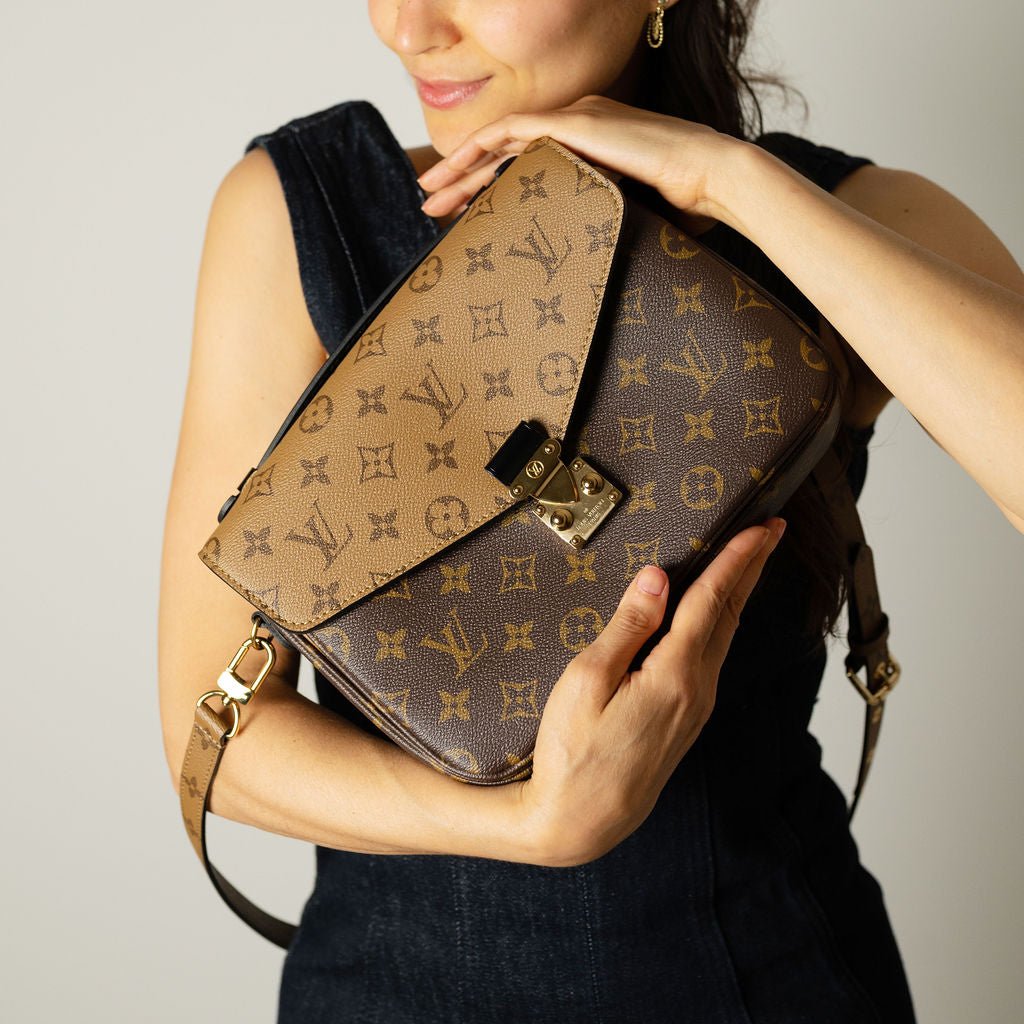 Second hand Louis Vuitton Pochette Metis Canvas Monogram Reverse Flap Crossbody Monogram Reverse - Tabita Bags