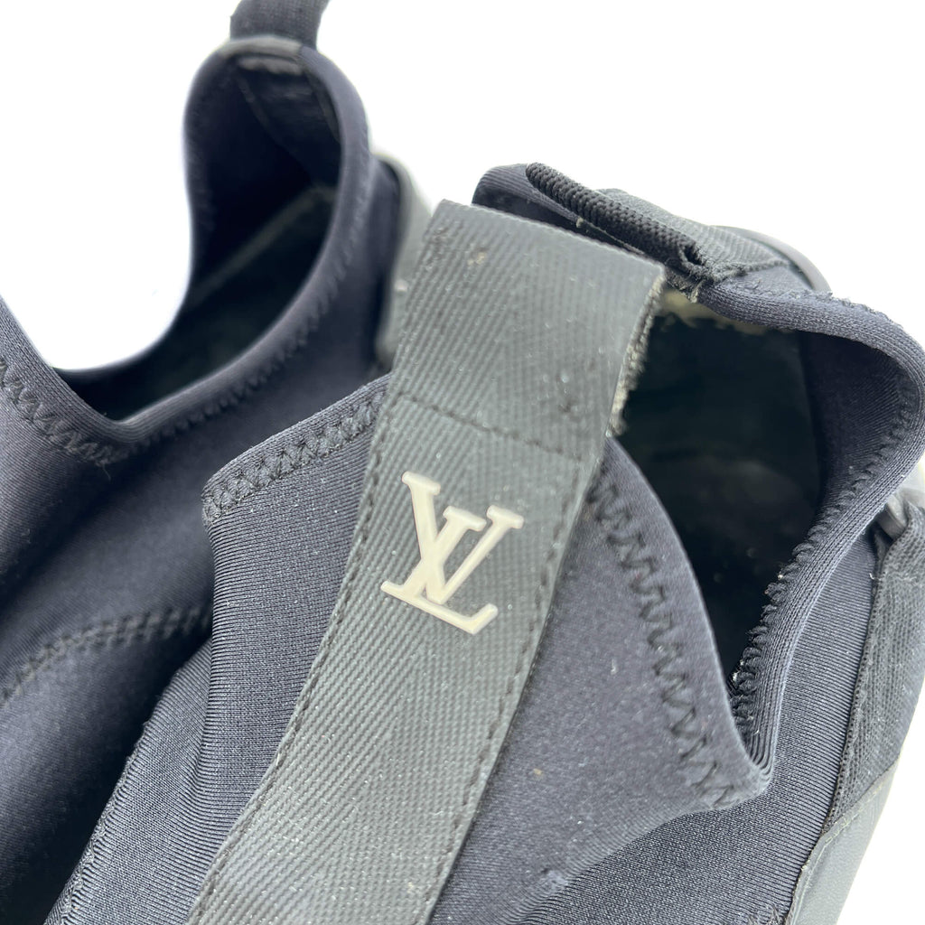 Second hand Louis Vuitton Run Away Leather Sneakers 38 Black & White - Tabita Bags