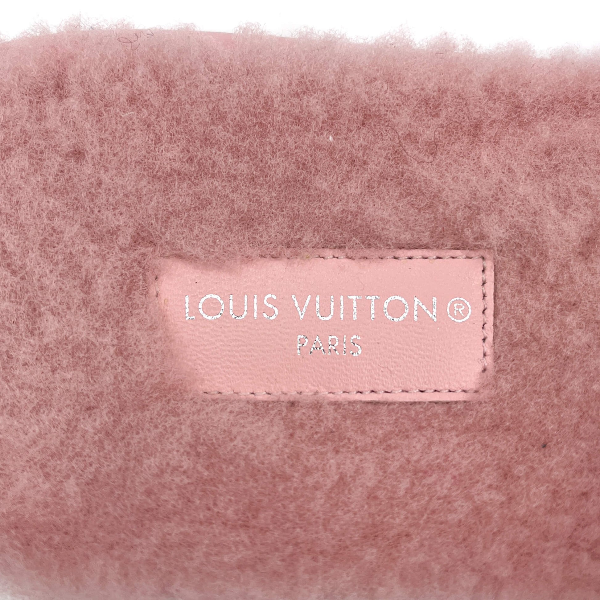 Second hand Louis Vuitton Shearling Slippers Fabric Flat Mule 39 Pink - Tabita Bags