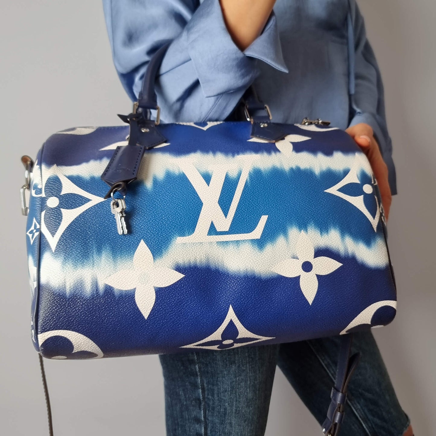 Second hand Louis Vuitton Speedy 30 By The Pool Canvas 2 - Ways Trunk Handbag Blue - Tabita Bags