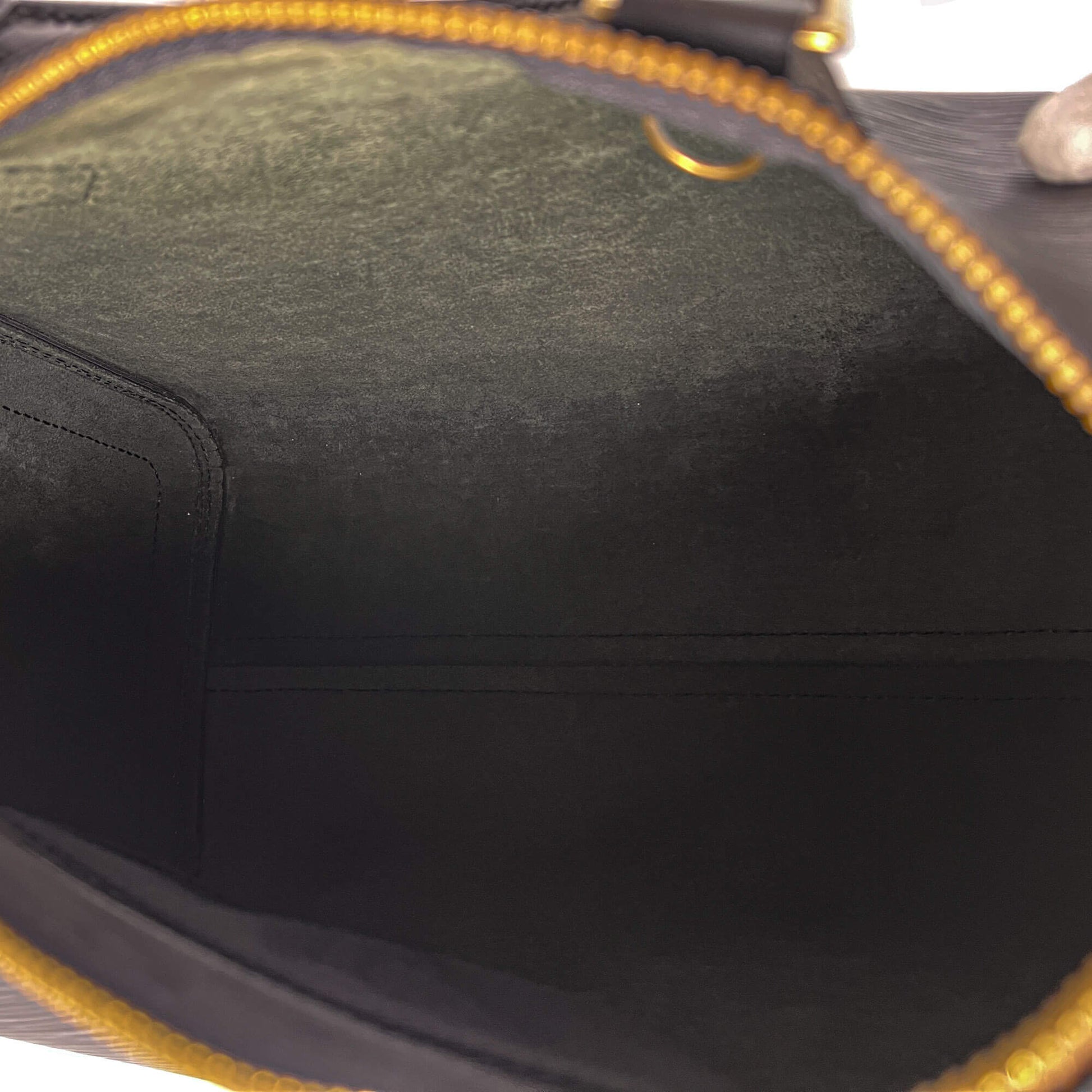 Second hand Louis Vuitton Speedy 30 Epi Leather Trunk Handbag Black - Tabita Bags