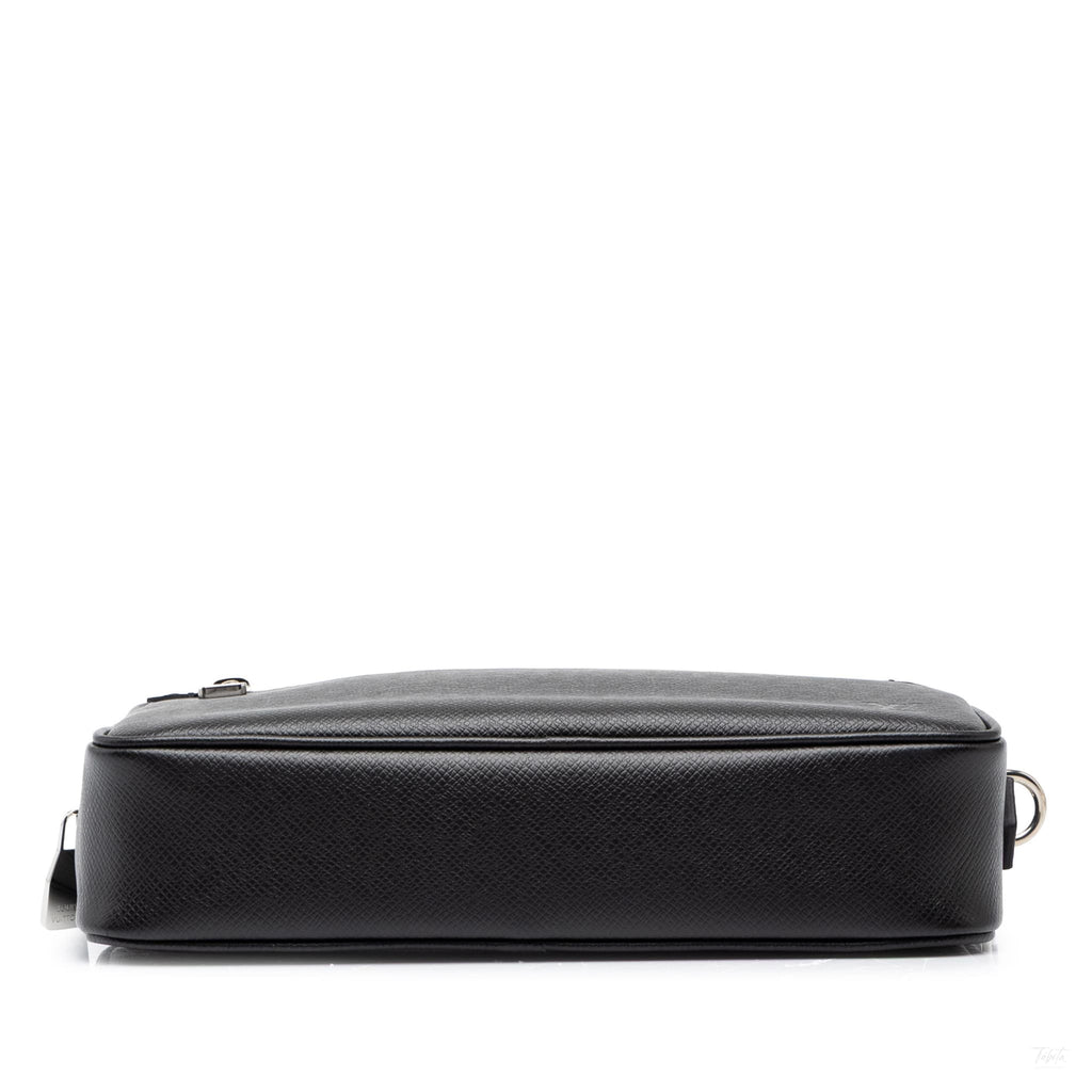 Second hand Louis Vuitton Taiga Leather Kasai Pochette Handbag Black - Tabita Bags