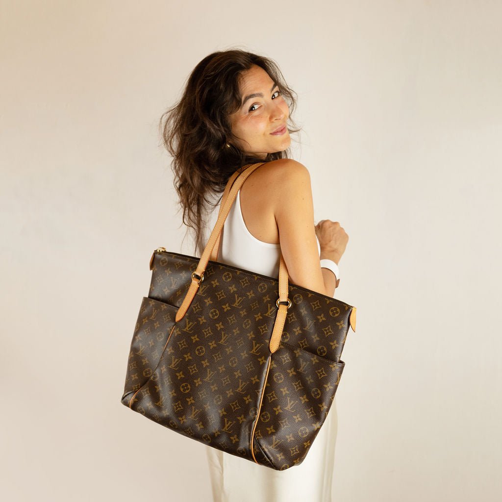 Second hand Louis Vuitton Totally GM Canvas Shopper Shoulder Bag Brown - Tabita Bags