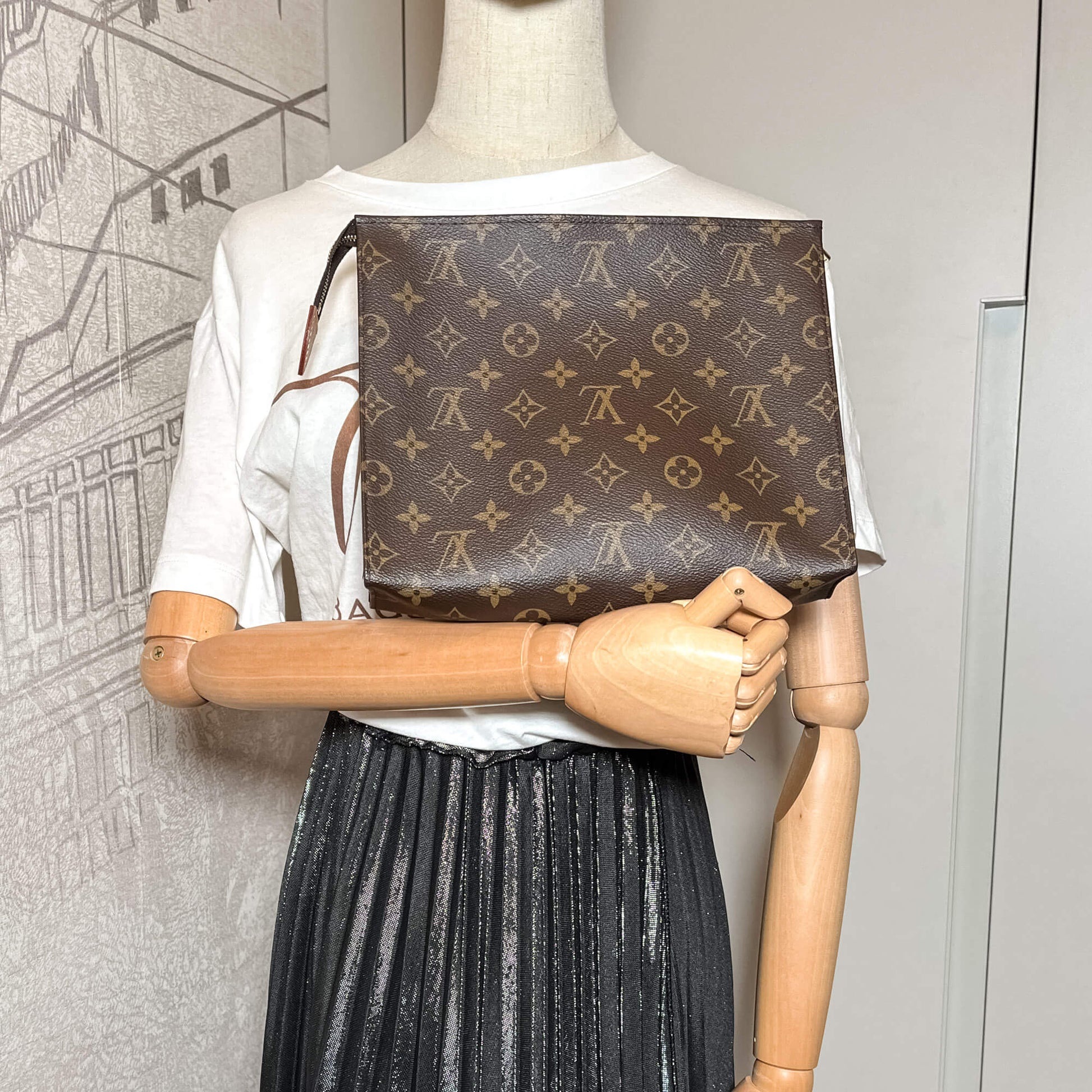 Second hand Louis Vuitton Trousse Toilette NM MM Toilette 26 Canvas Case Monogram - Tabita Bags