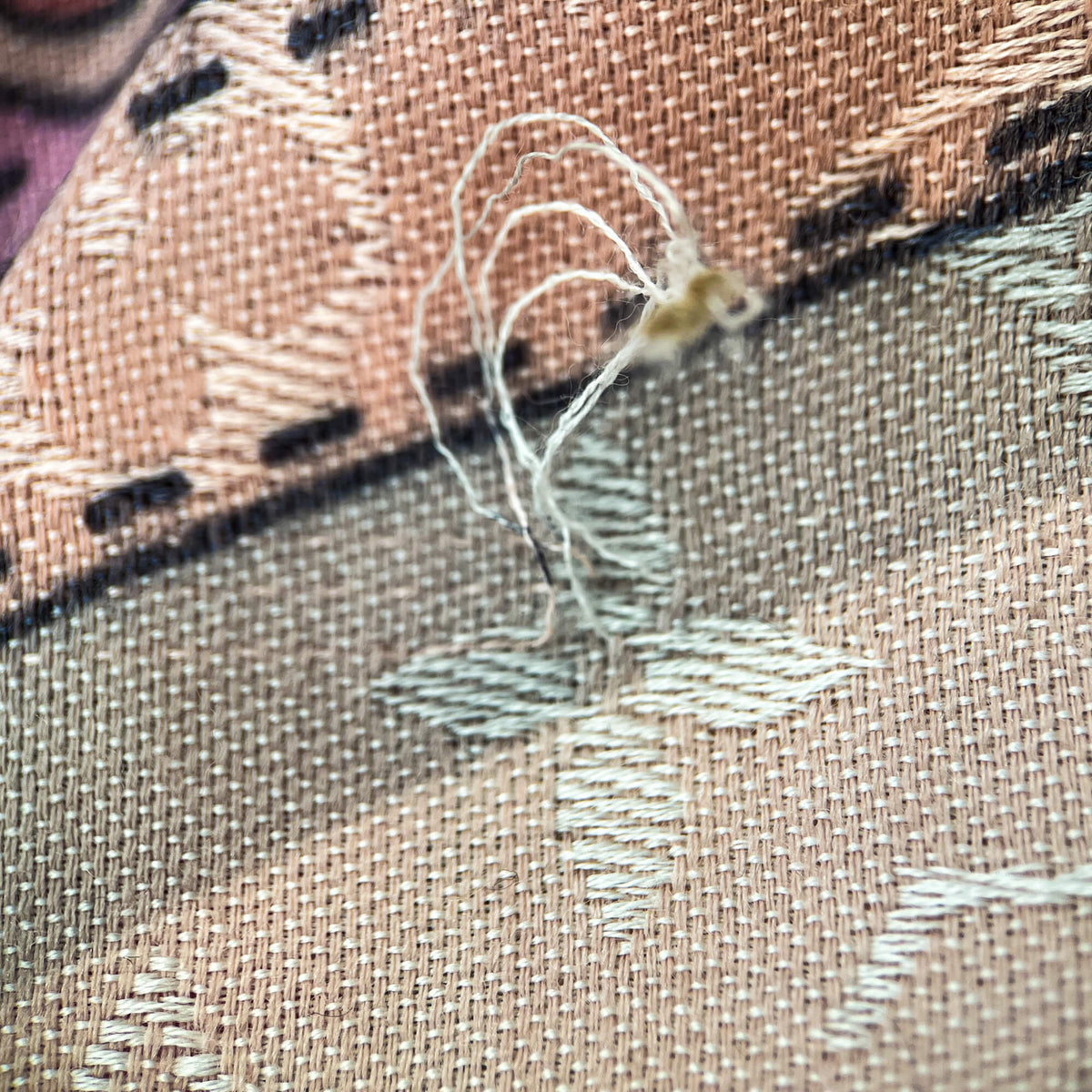 Second hand Louis Vuitton Wool & Silk Foulard Pink - Tabita Bags