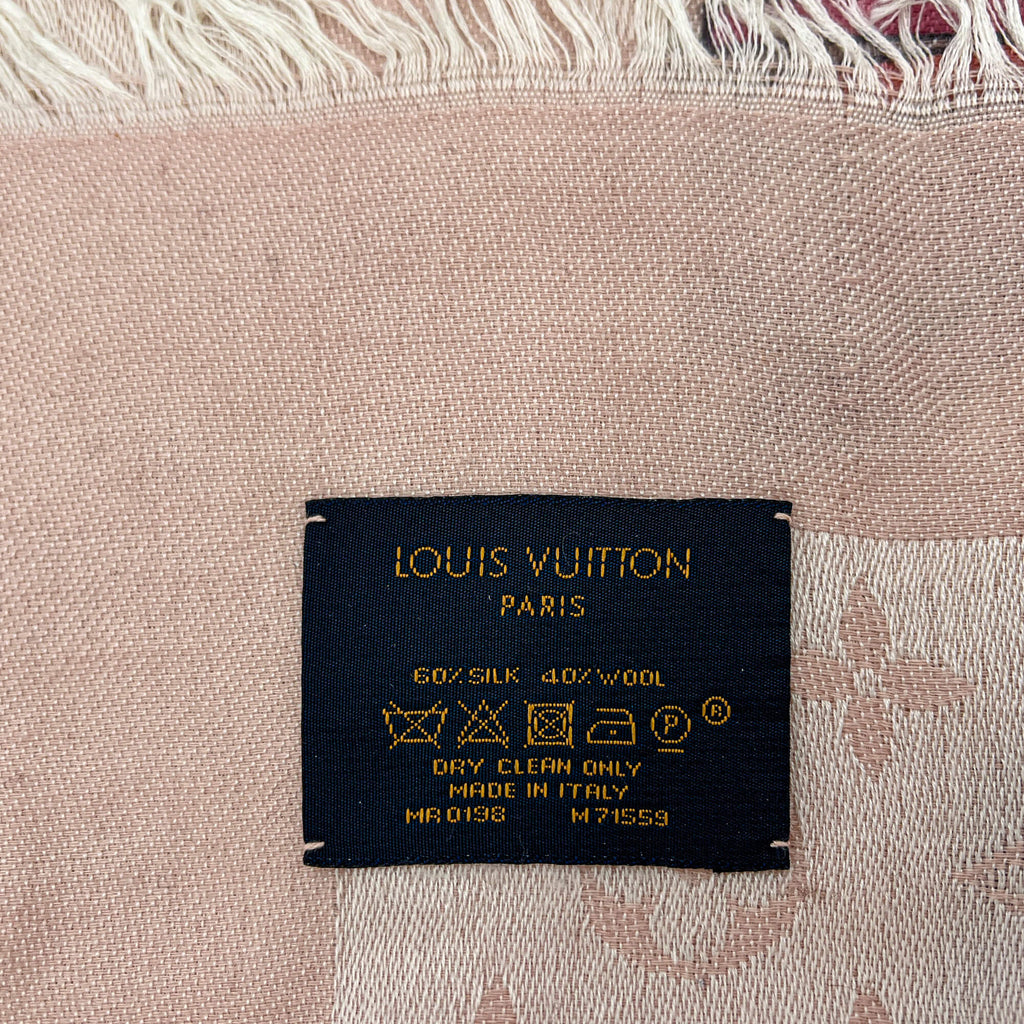 Second hand Louis Vuitton Wool & Silk Foulard Pink - Tabita Bags