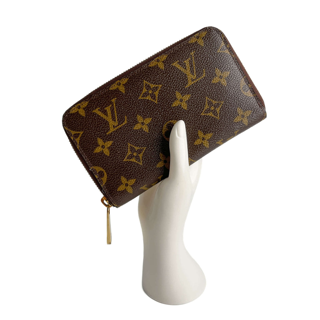Second hand Louis Vuitton Zippy Canvas Vertical Wallet Monogram - Tabita Bags