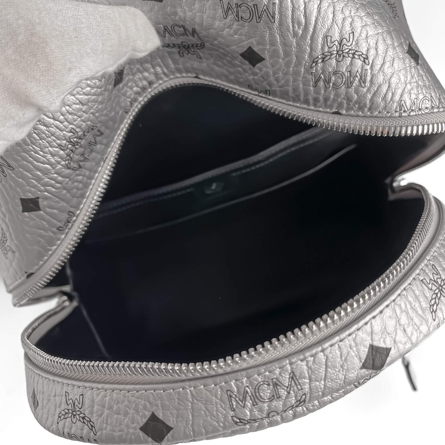 Second hand MCM Stark Medium Visetos Canvas Backpack Metallic - Tabita Bags