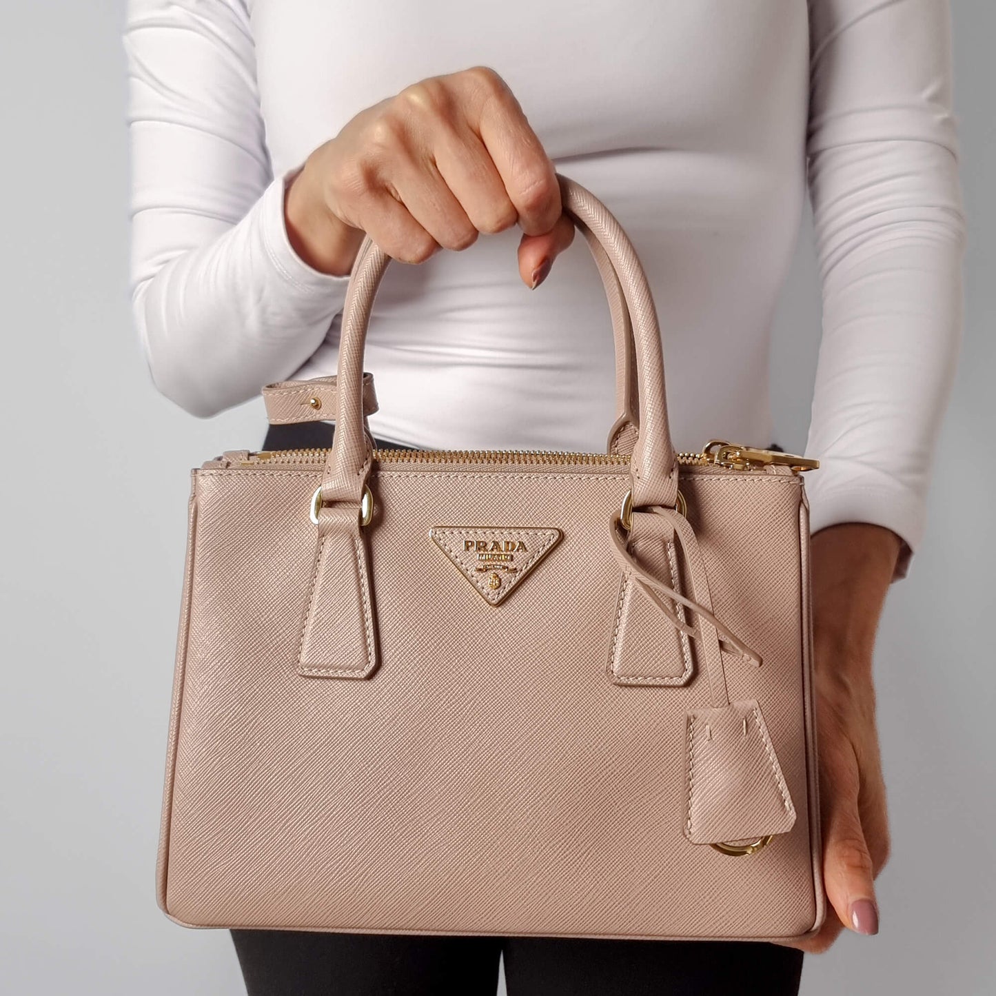 Second hand Prada Galleria Small Saffiano Lux Leather 2 - Ways Handbag Beige Pink - Tabita Bags