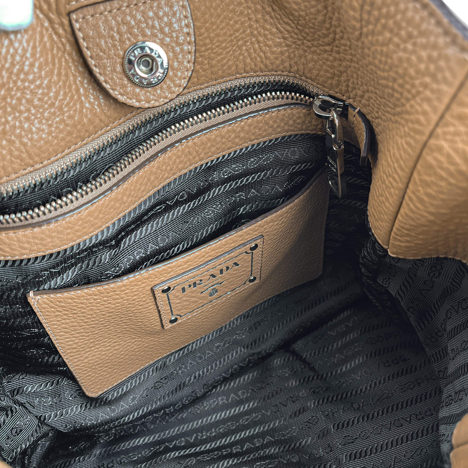 Second hand Prada Hobo Daino Leather Shoulder Bag Beige - Tabita Bags