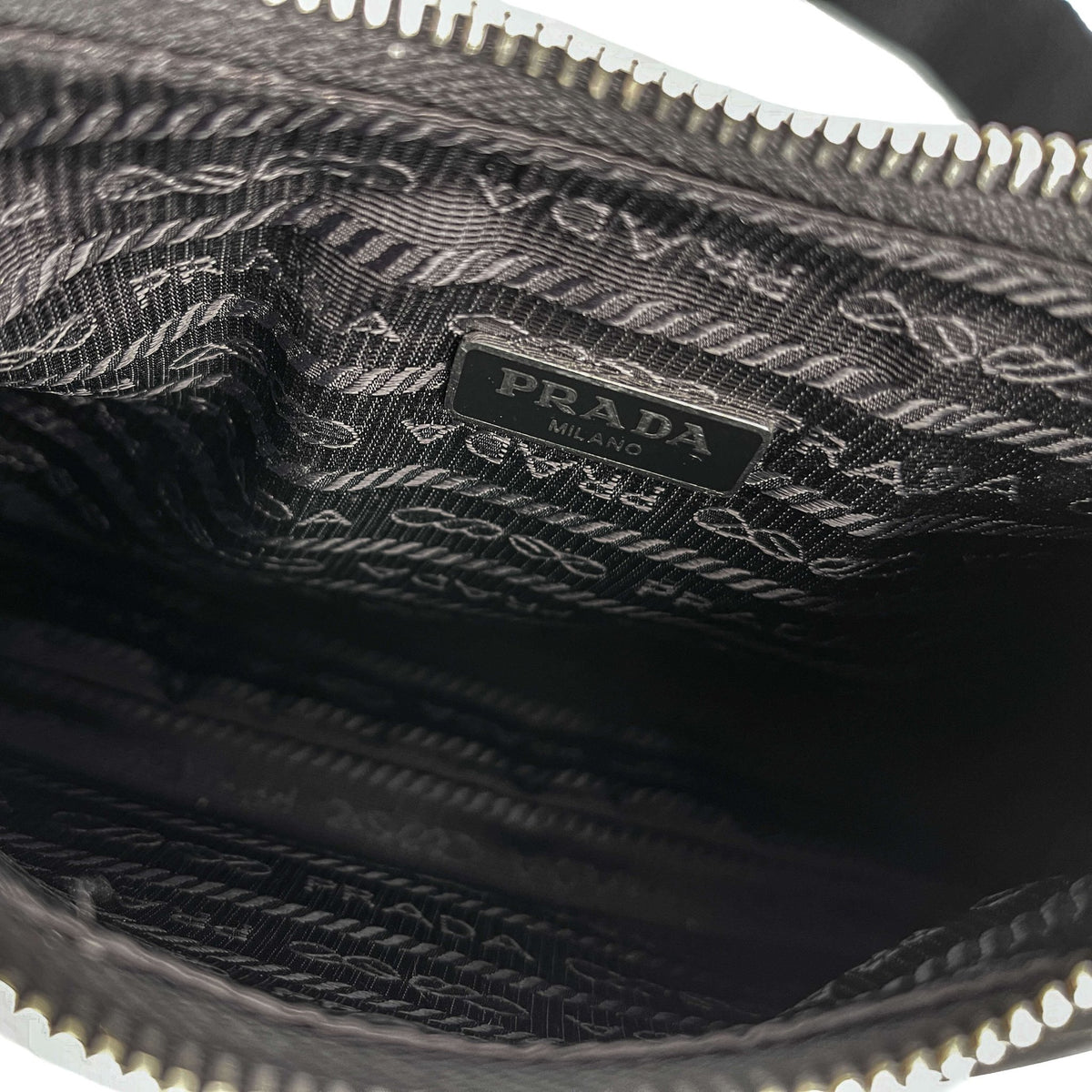 Second hand Prada Re - Edition 2005 Econyl Nylon 2 - Ways Pouch Crossbody Black - Tabita Bags