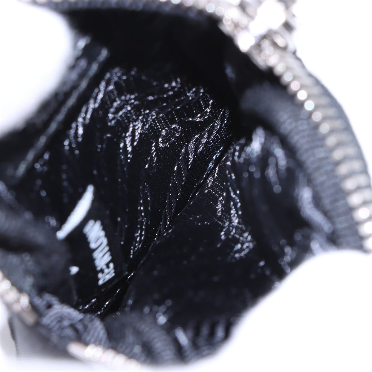 Second hand Prada Re-Edition 2005 Econyl Nylon Pouch Crossbody Black - Tabita Bags