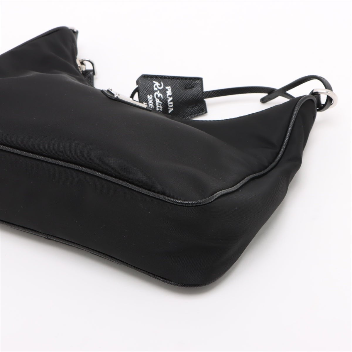 Second hand Prada Re-Edition 2005 Econyl Nylon Pouch Crossbody Black - Tabita Bags