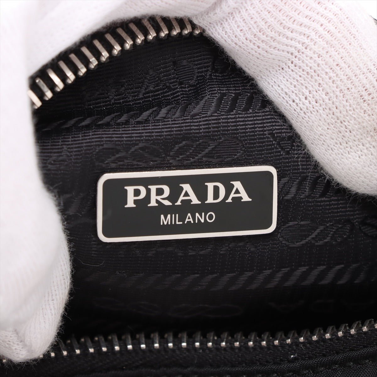 Second hand Prada Re-Edition 2005 Econyl Nylon Pouch Crossbody Black - Tabita Bags