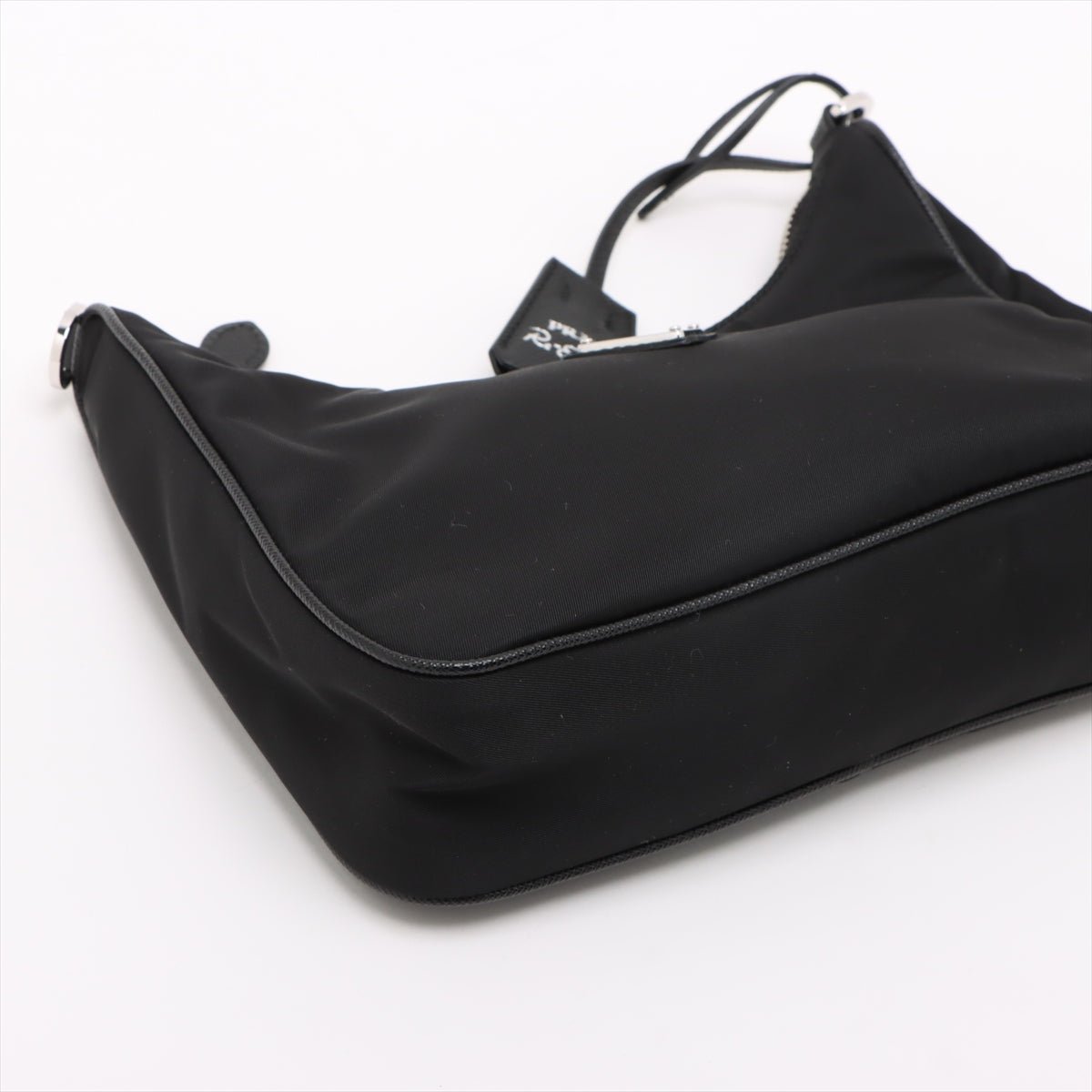 Second hand Prada Re-Edition 2005 Econyl Nylon Pouch Crossbody Black - Tabita Bags
