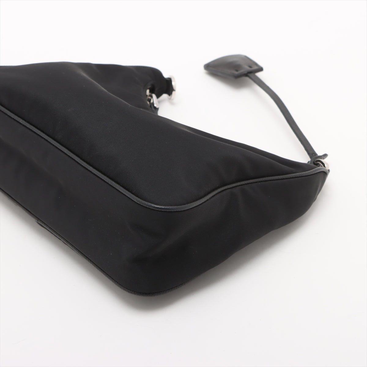 Second hand Prada Re-Edition 2005 Econyl Nylon Pouch Crossbody Black - Tabita Bags