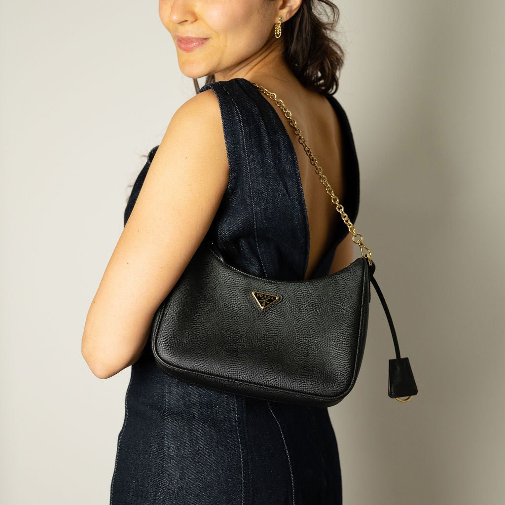 Second hand Prada Re-Edition 2005 Leather Pouch Crossbody Black - Tabita Bags