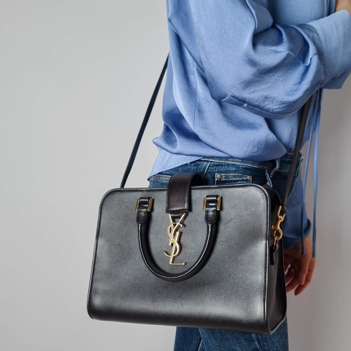 Second hand Saint Laurent Cabas Baby Leather 2 - Ways Top - handle Handbag Black - Tabita Bags
