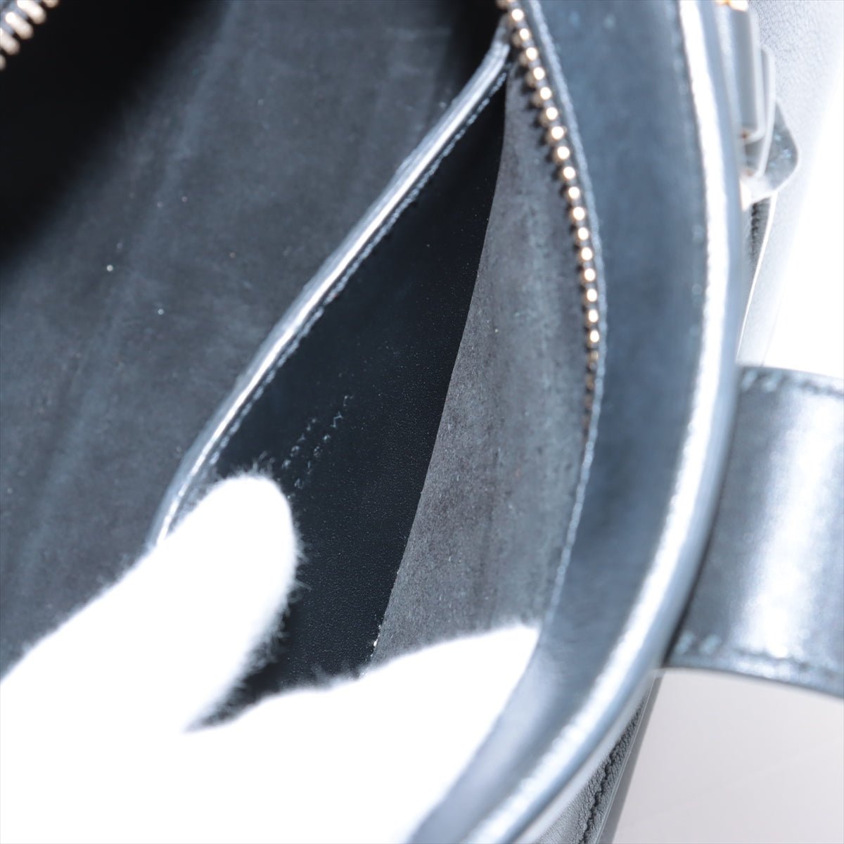 Second hand Saint Laurent Cabas Baby Leather 2 - Ways Top - handle Handbag Black - Tabita Bags