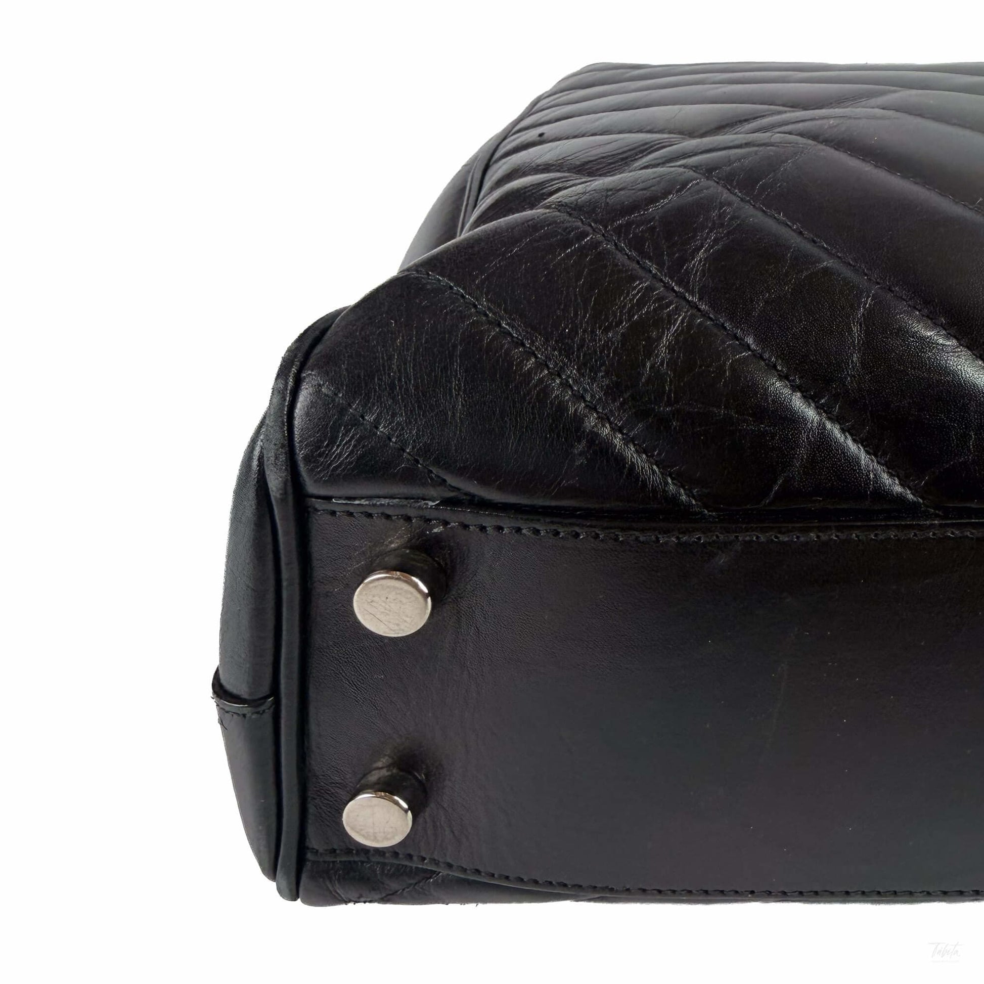 Second hand Saint Laurent Cassandra Lambskin Leather Chevron Quilted Shopper Handbag Black - Tabita Bags