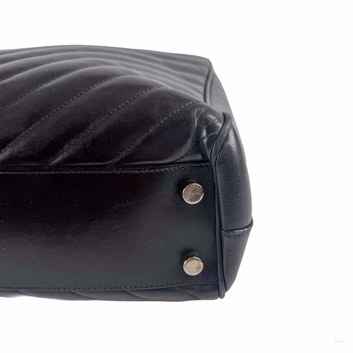Second hand Saint Laurent Cassandra Lambskin Leather Chevron Quilted Shopper Handbag Black - Tabita Bags