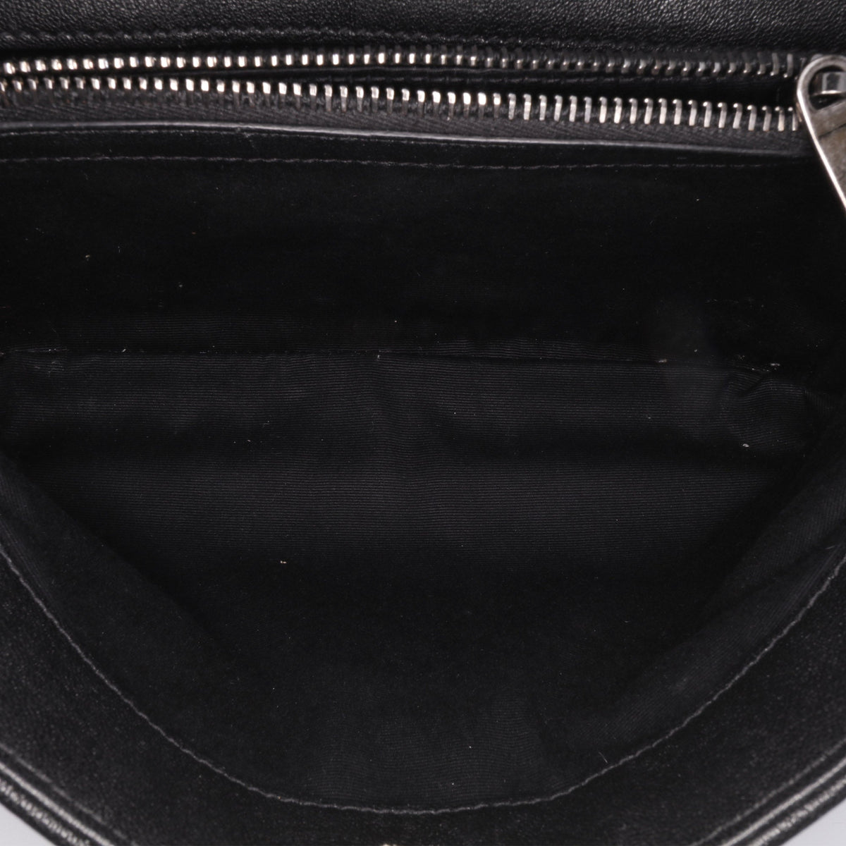 Second hand Saint Laurent College Medium Chevron Quilted Leather 2 - Ways Envelope Bag Black - Tabita Bags