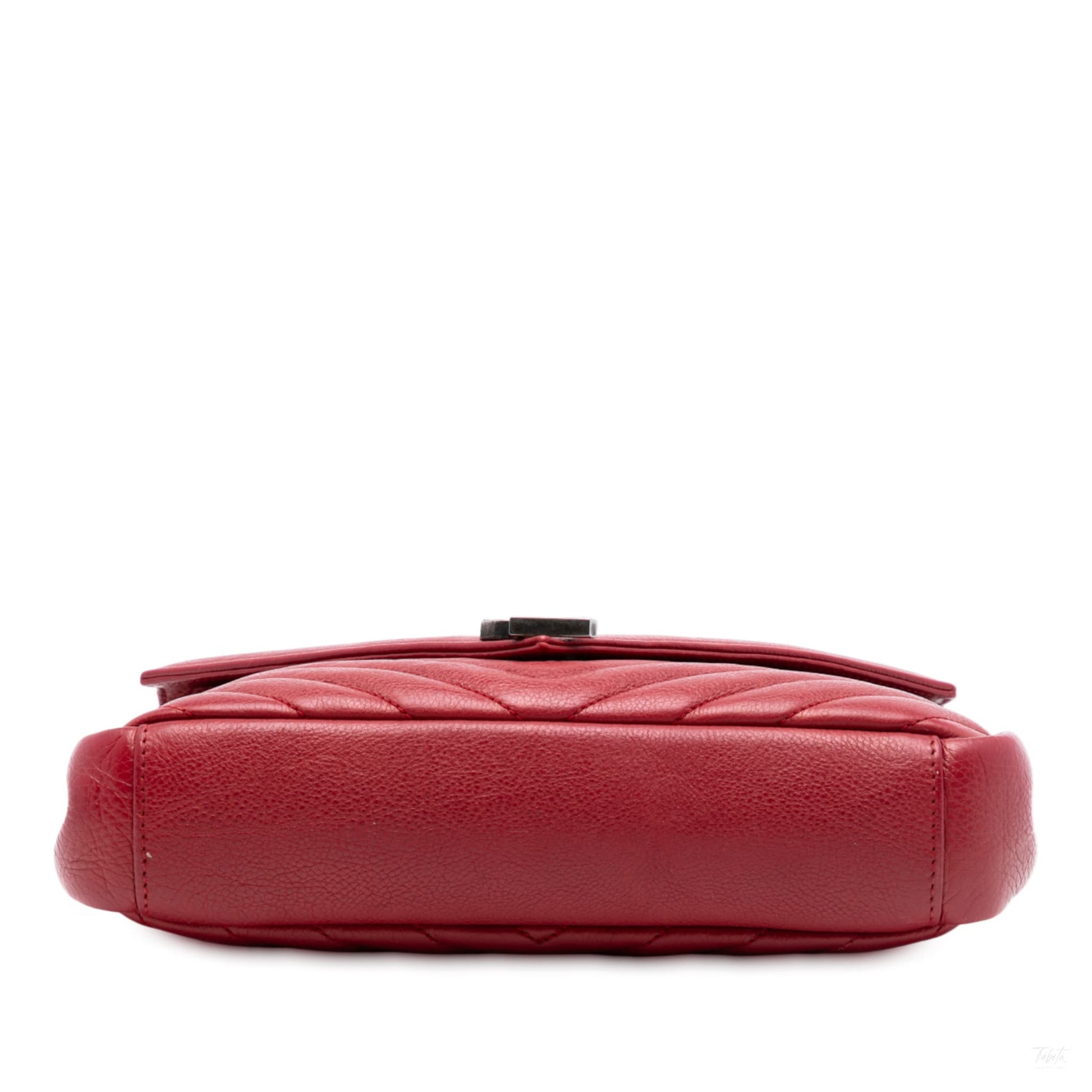 Second hand Saint Laurent College Medium Chevron Quilted Leather 2 - Ways Envelope Bag Red - Tabita Bags