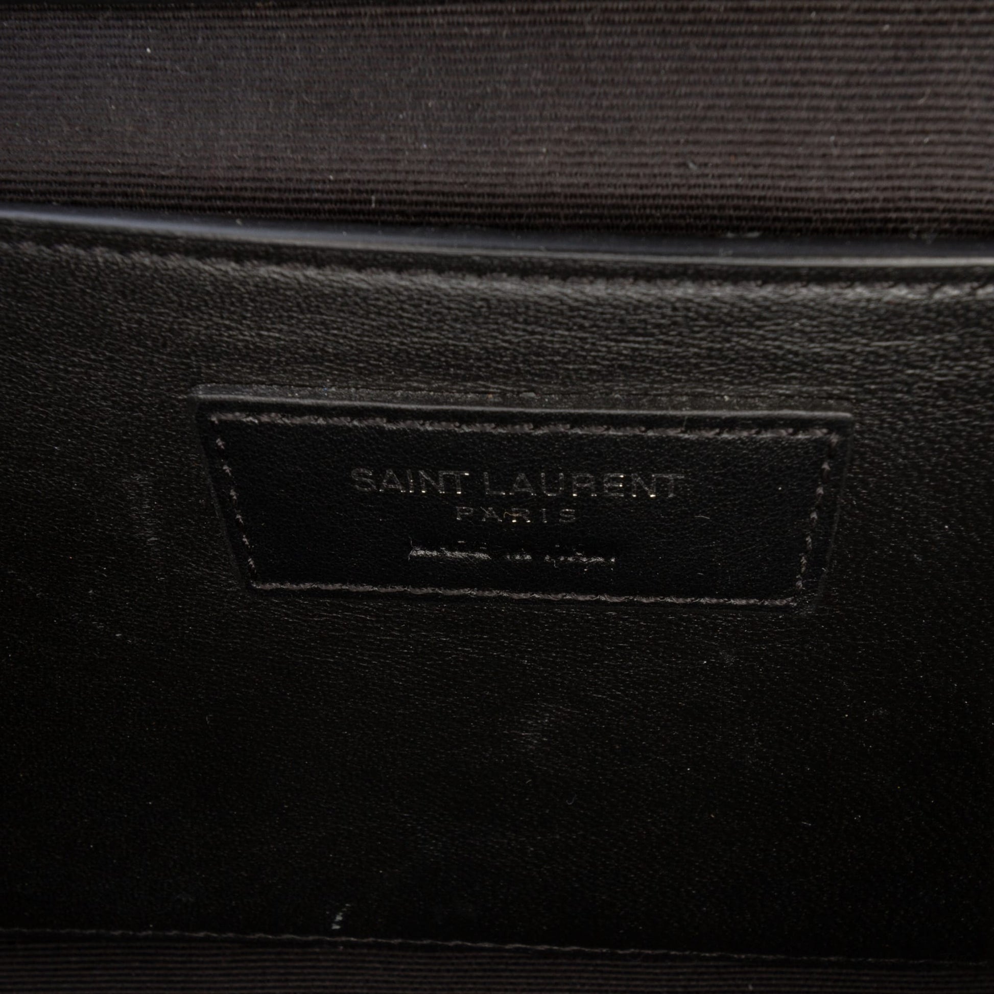 Second hand Saint Laurent Envelope Medium Embossed Grained Leather 2 - Ways Envelope Bag Black - Tabita Bags