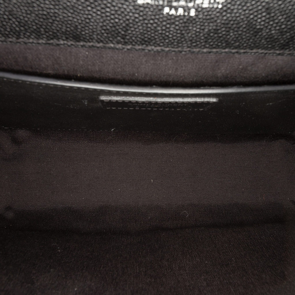 Second hand Saint Laurent Envelope Medium Embossed Grained Leather 2 - Ways Envelope Bag Black - Tabita Bags