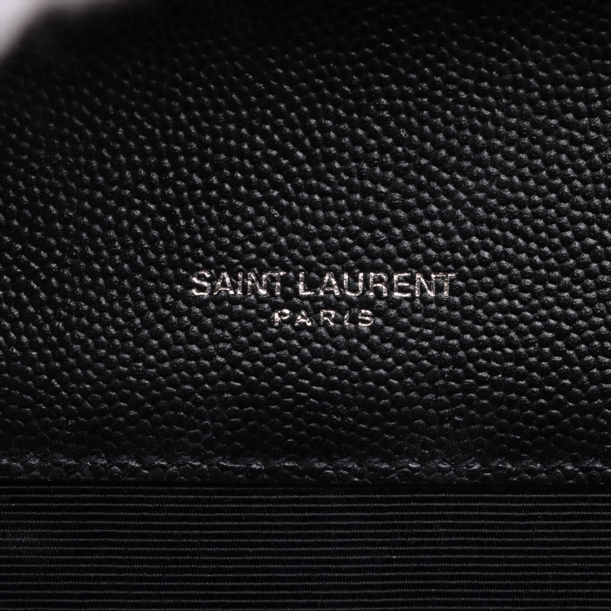 Second hand Saint Laurent Envelope Medium Embossed Grained Leather 2 - Ways Envelope Bag Black - Tabita Bags