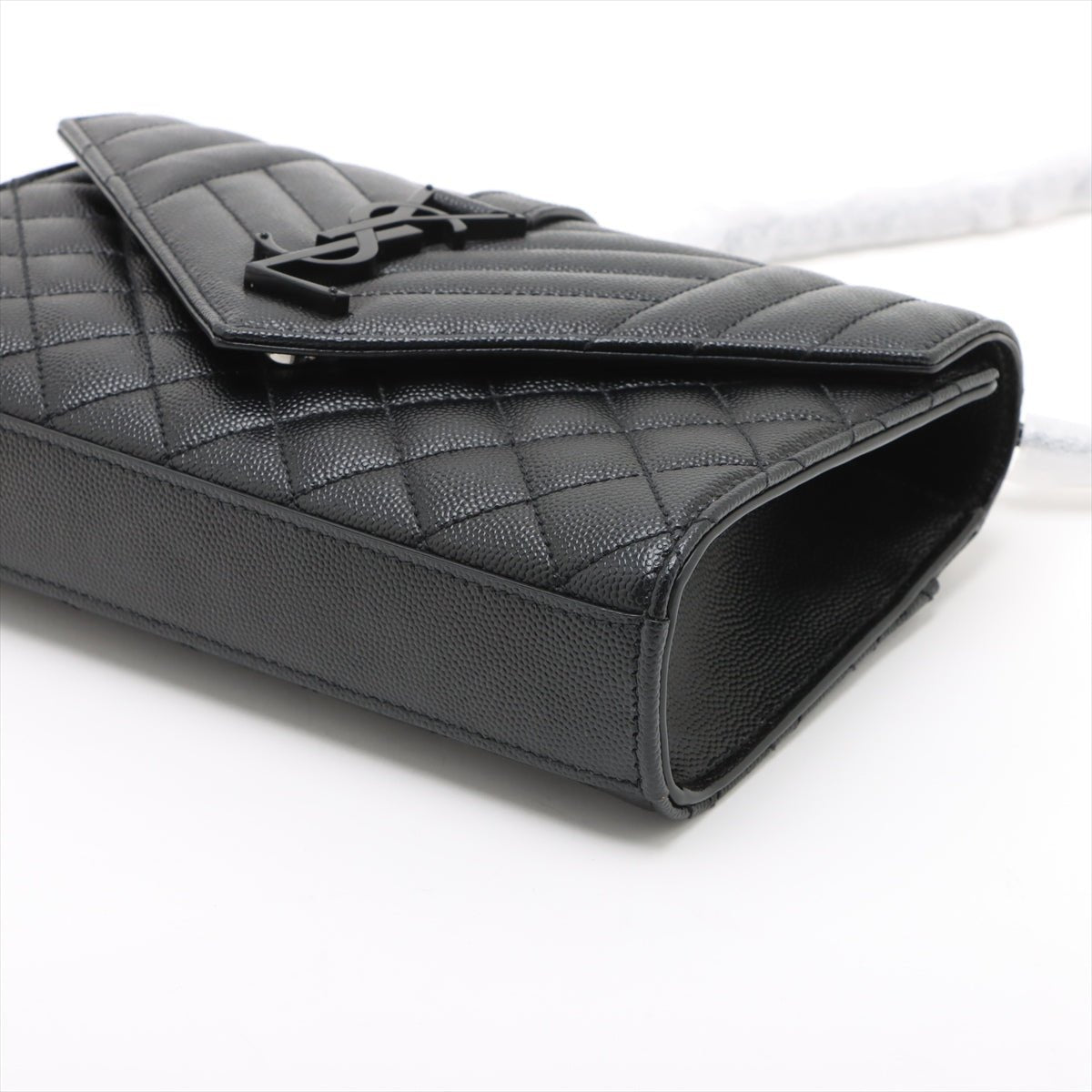 Second hand Saint Laurent Envelope Small Leather Chevron Quilted Shoulder Bag Black - Tabita Bags