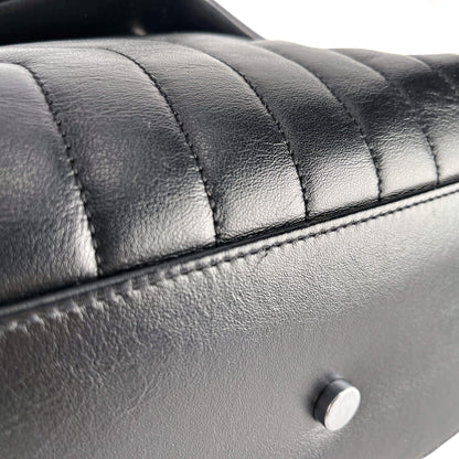 Second hand Saint Laurent Loulou Large Leather Chevron Quilted Envelope Shoulder Bag Black - Tabita Bags