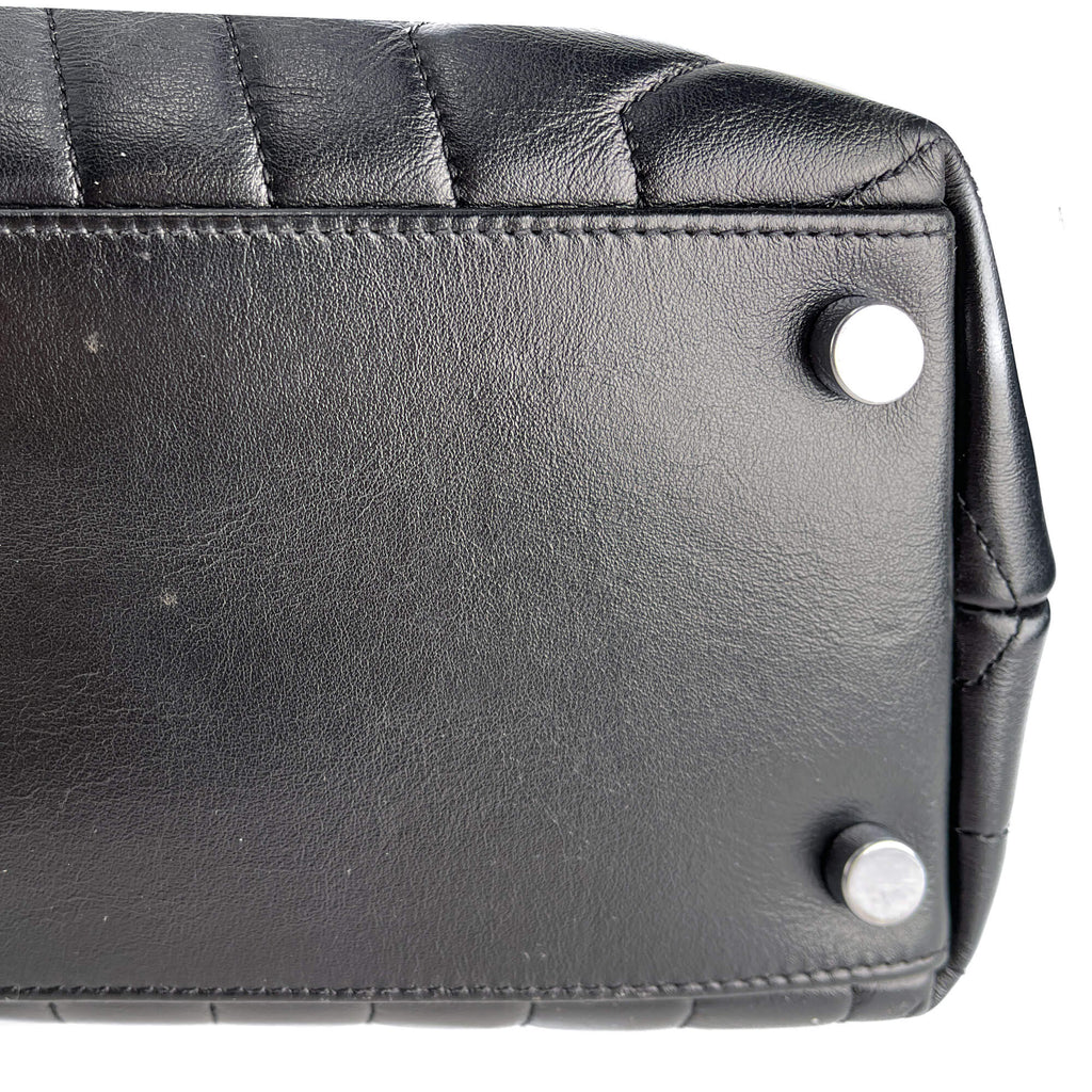 Second hand Saint Laurent Loulou Large Leather Chevron Quilted Envelope Shoulder Bag Black - Tabita Bags