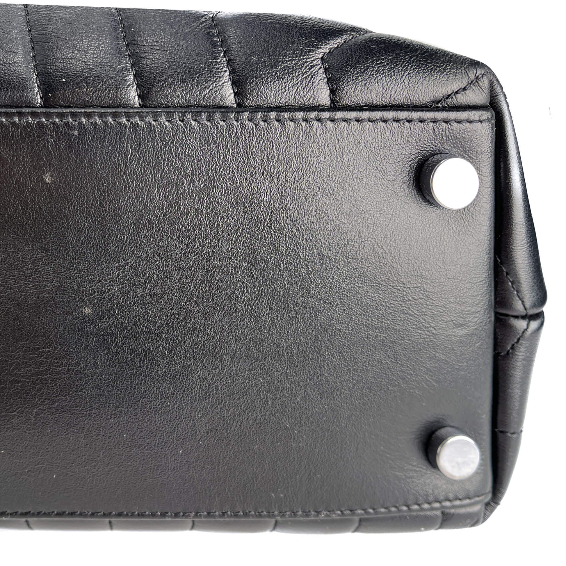 Second hand Saint Laurent Loulou Large Leather Chevron Quilted Envelope Shoulder Bag Black - Tabita Bags