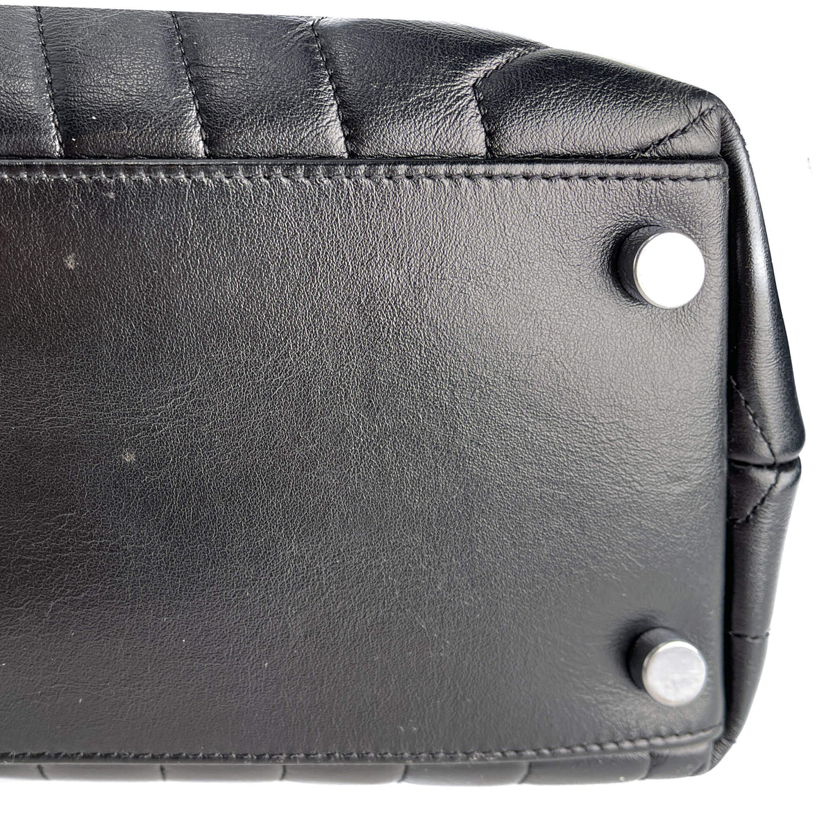 Second hand Saint Laurent Loulou Large Leather Chevron Quilted Envelope Shoulder Bag Black - Tabita Bags