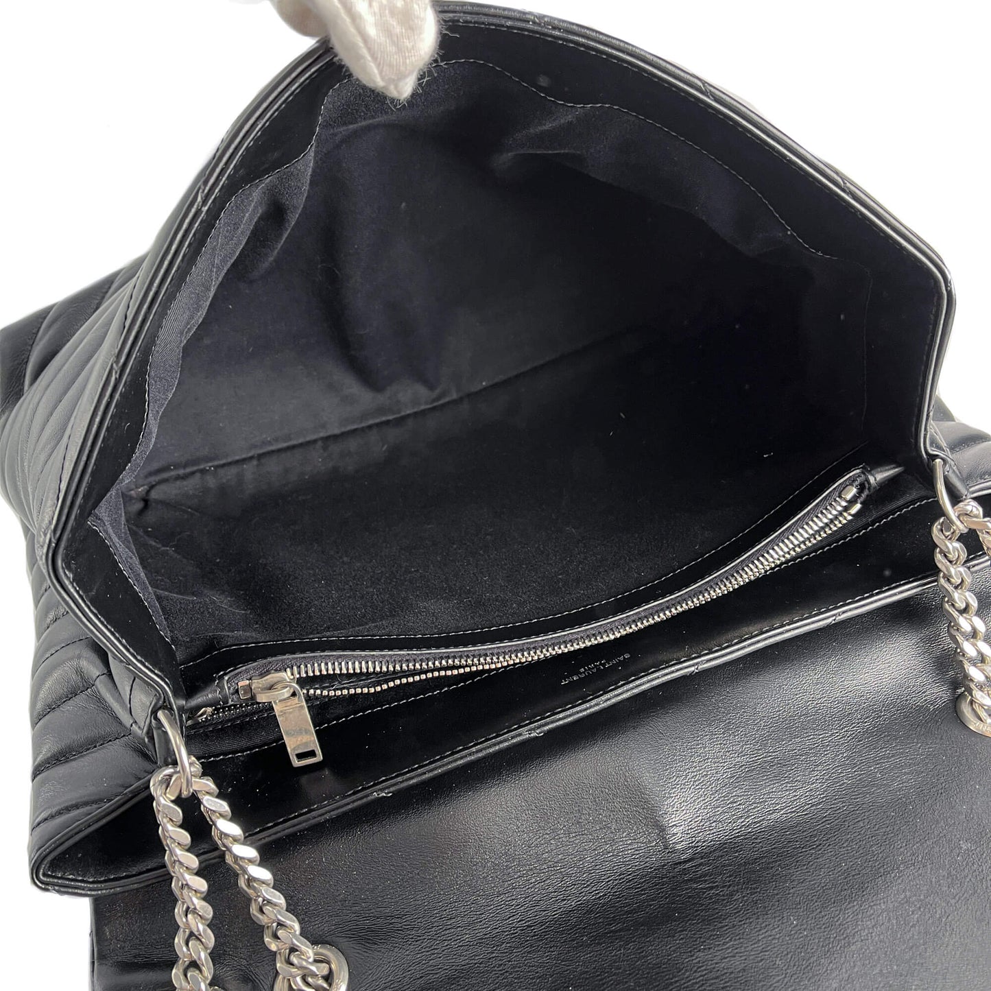 Second hand Saint Laurent Loulou Large Leather Chevron Quilted Envelope Shoulder Bag Black - Tabita Bags