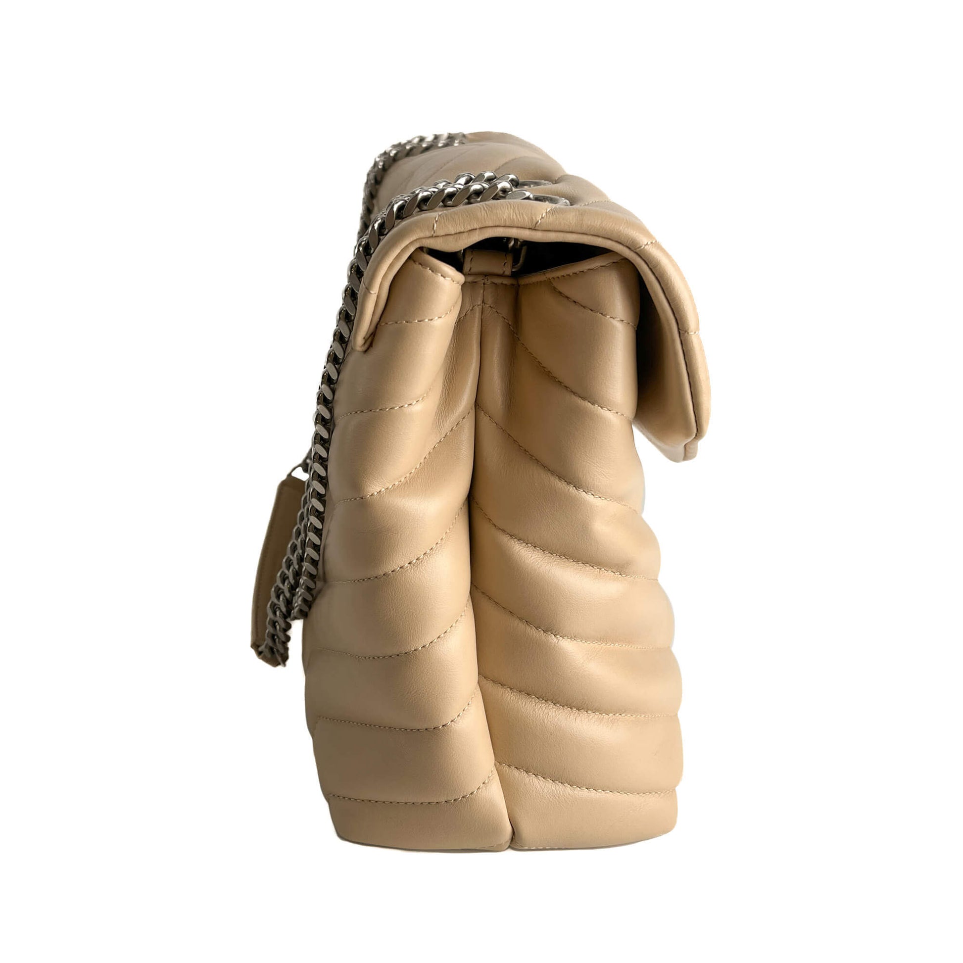 Second hand Saint Laurent Loulou Medium Leather Chevron Quilted Envelope Shoulder Bag Beige - Tabita Bags
