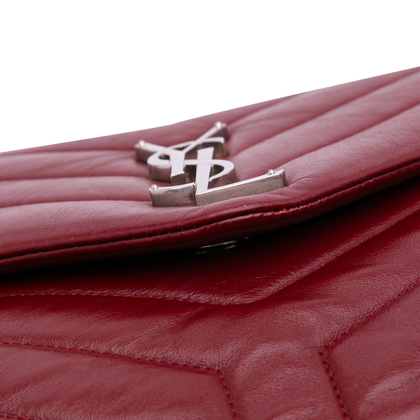Second hand Saint Laurent Loulou Medium Leather Chevron Quilted Envelope Shoulder Bag Red - Tabita Bags